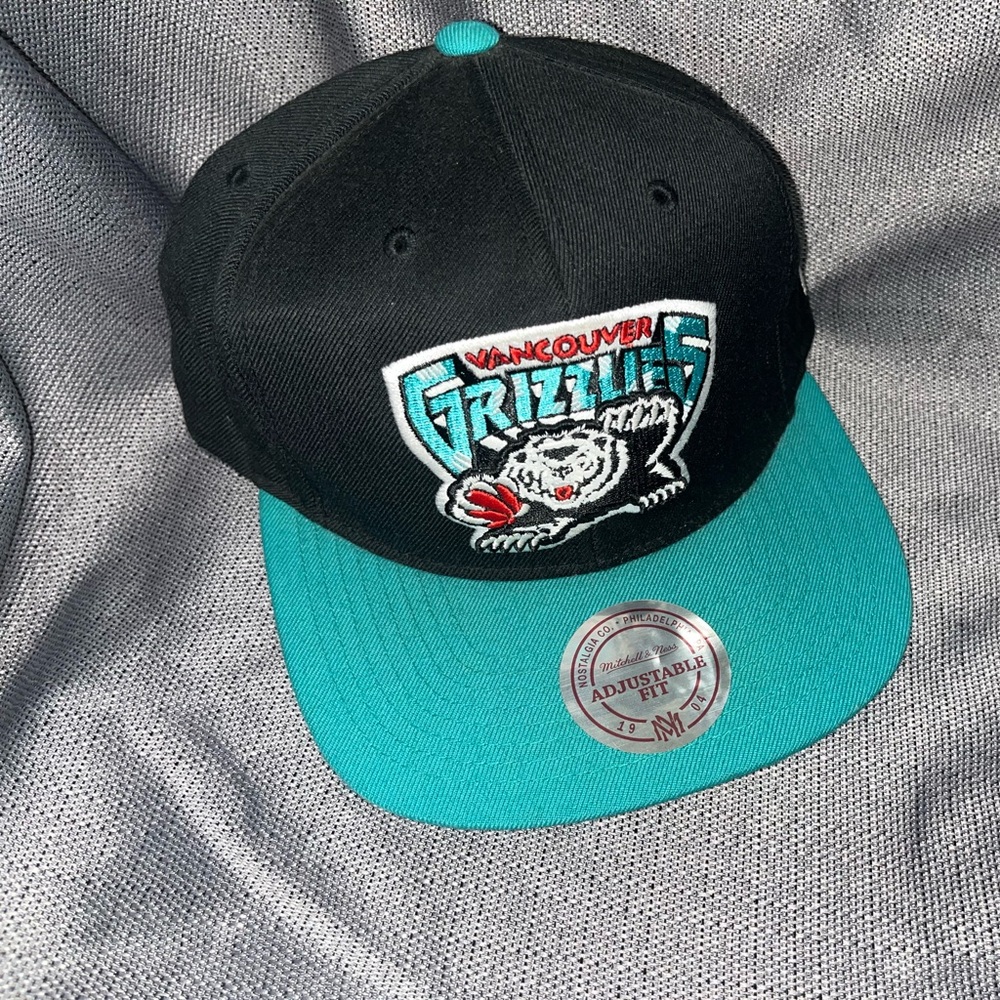 Mitchell & Ness Vancouver Grizzlies Cap